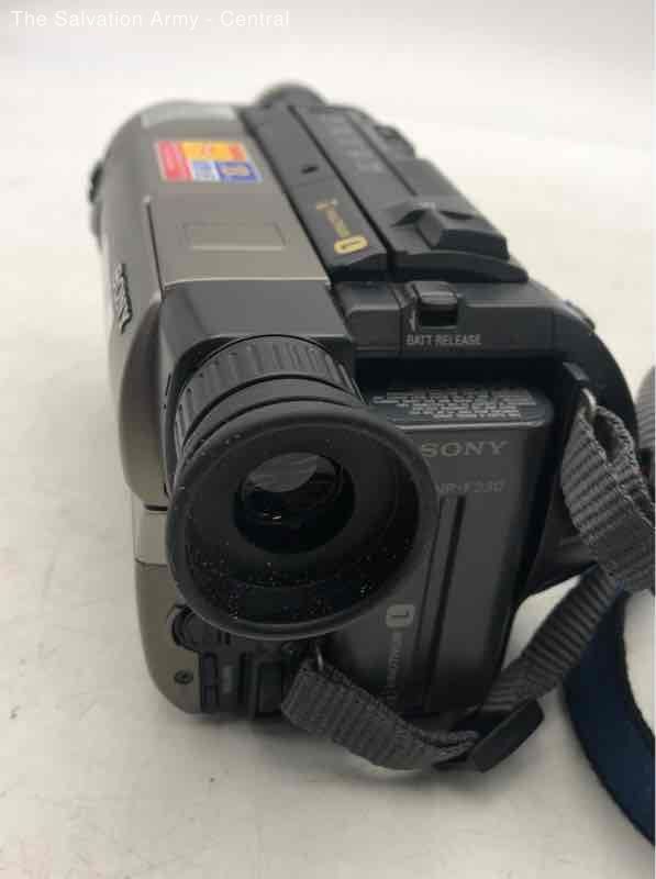 Sony Handycam 330x Digital Zoom Video Recorder Camcorder With Case eBay