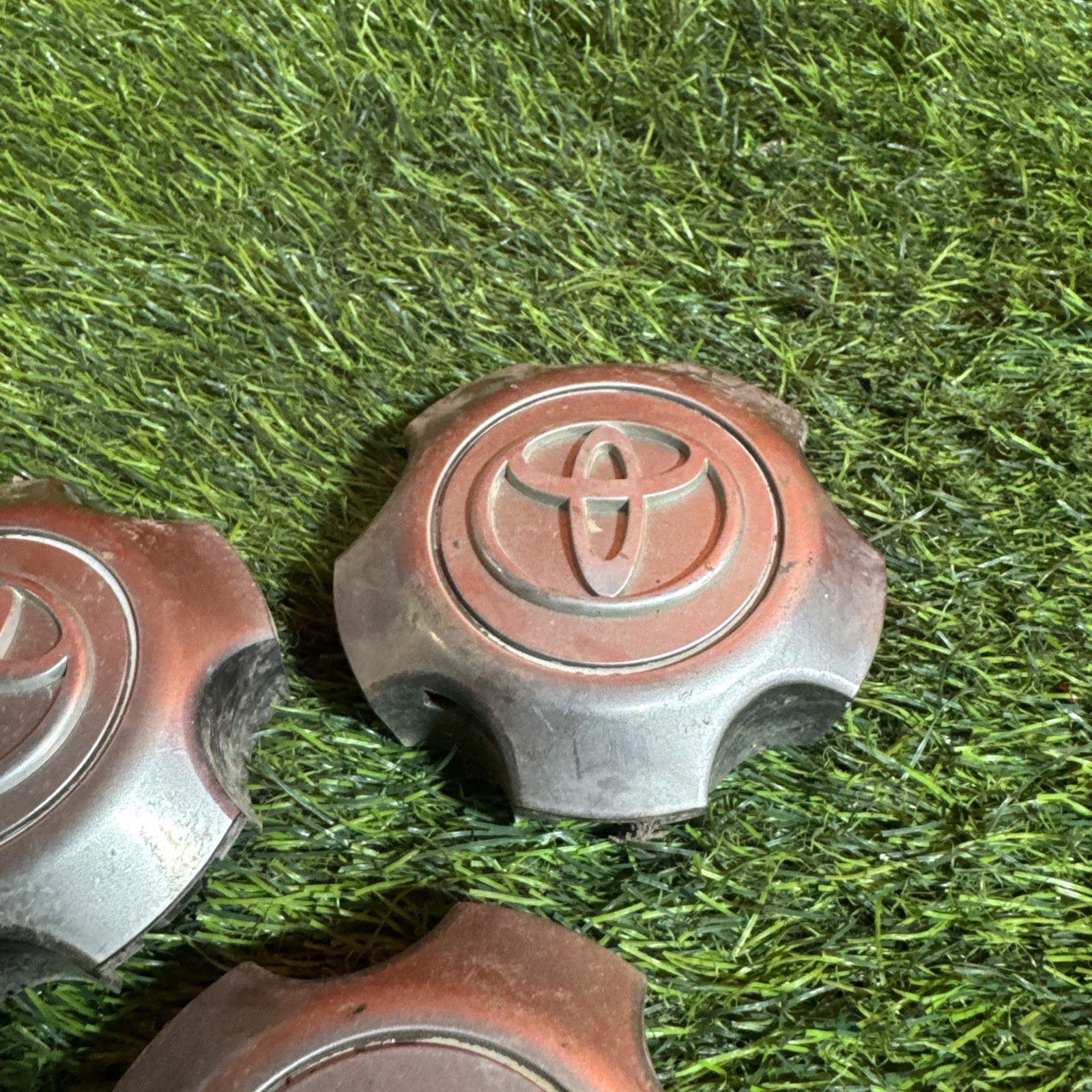 SET OF 3 2001 - 2007 TOYOTA HIGHLANDER WHEEL CENTER CAP  PPE+PA6 OEM