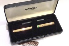 AURORA,  STILOGRAFICA MP 52 , placcata oro, con anellino in lacca verde.  NUOVA.