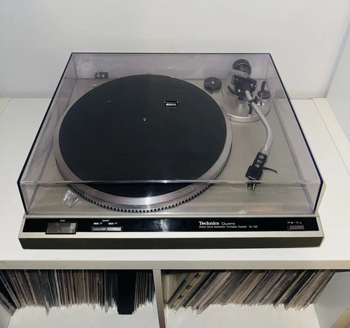 Technics SL-Q2 Direct Drive Automatic Turntable 33/45RPM Silver Black - Working