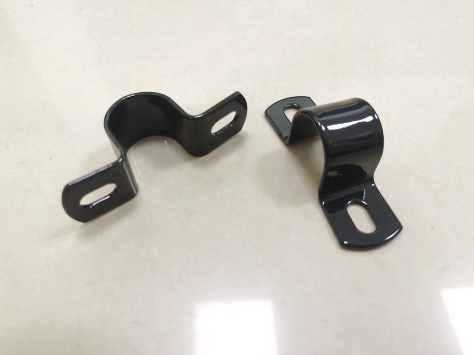 Abrazadera en U de montaje de guardabarros trasero negra para Harley UL 1938-1947 EL FL Hydra Glide FLEF Foto 4 de 4