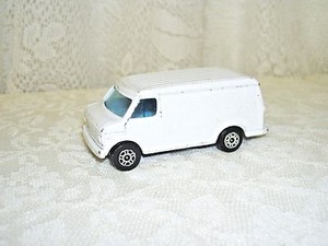 toy white vans
