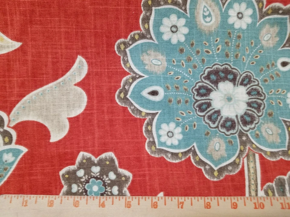 Telas Braemore Ankara en Escarlata POR Lino Rayón Slub Duck 54" W Rojo Floral Foto 2 de 2
