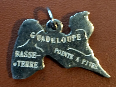 Jolie médaille pendentif carte du département français de la Guadeloupe