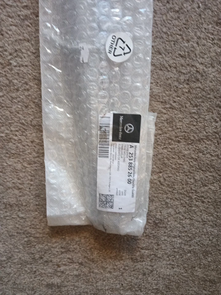 NEW MERCEDES GLC X253 C253 FRONT BUMPER CENTER MOLDING P/N: A2538852600  - Image 2 of 4