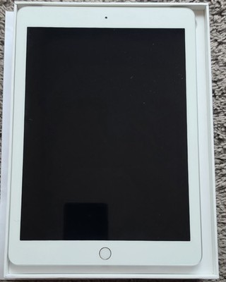 Apple iPad 6th Gen 9.7in 32GB Silver Wi Fi Cellular