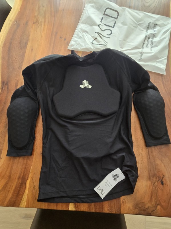 Cased Mountain Bike Armour Shirt - Flexible Impact Protection Men's L