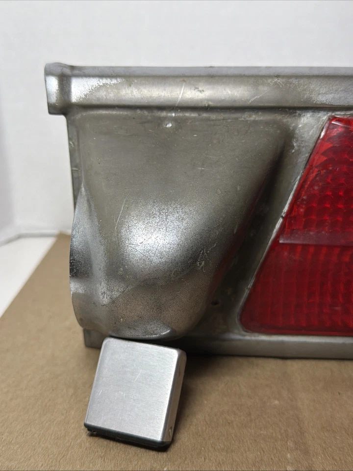 Mercedes-Benz Left Tail Light 220S 220SE 300SE Sedan W111 W112 1960- 1967 OEM! - Image 2 of 4