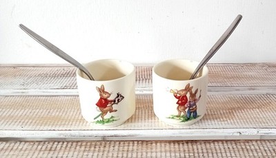 Paar Royal Doulton Bunnykins Eierbecher Fine Bone China 1968-1975 top