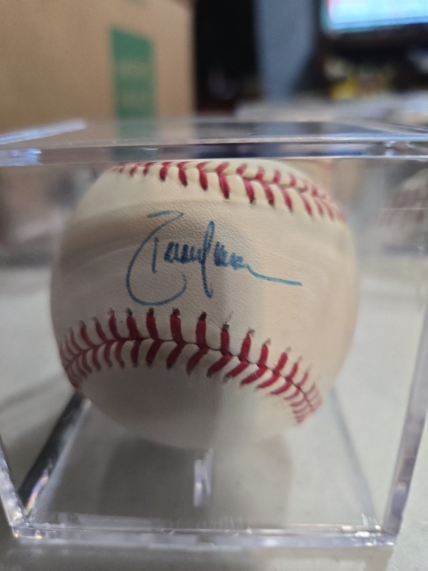 Randy Johnson Signed Baseball Globe Authentics COA Autograph 
