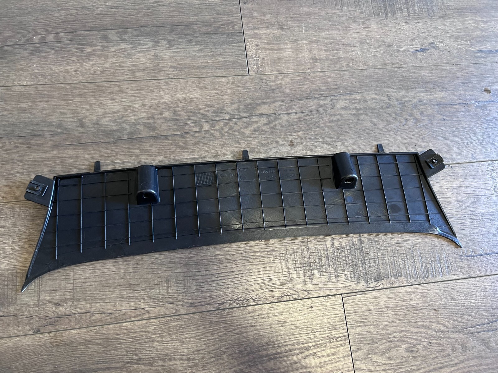 FERRARI 488 GTB REAR SPOILER DUCT UPPER TRIM PANEL OEM 86652900