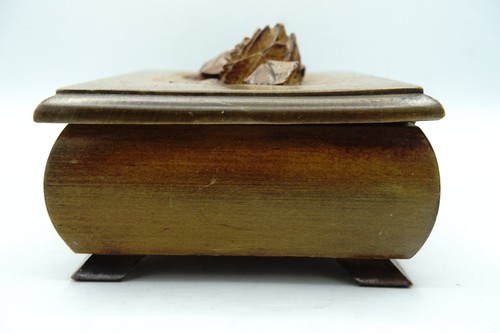Vintage Reuge Wood Music Box The Emperor Waltz Carved Rose Made in Austria - Picture 6 of 10