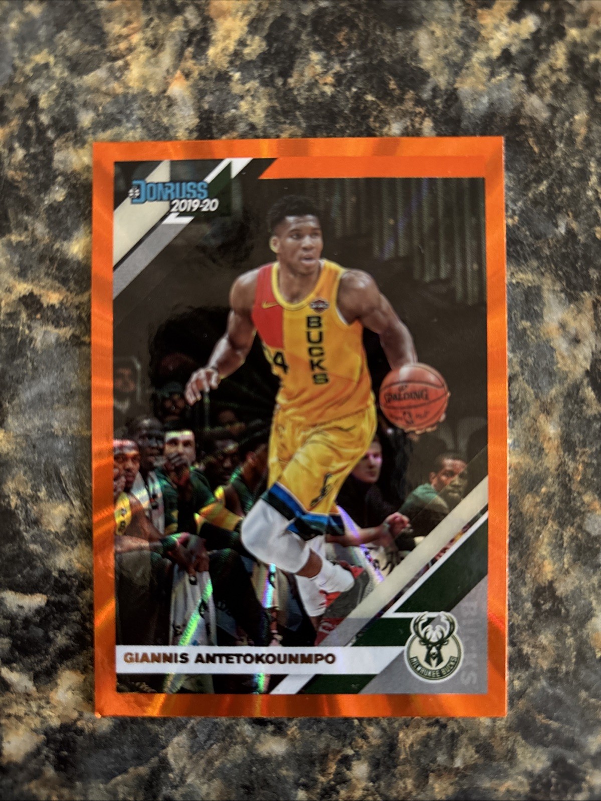 2019-20 Panini Donruss #113 Giannis Antetokounmpo Orange Laser