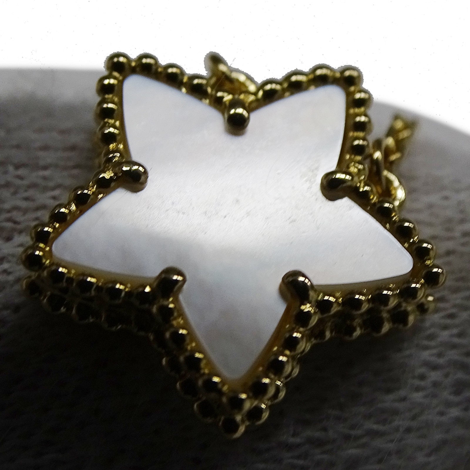 Van Cleef & Arpels Lucky Alhambra Star Necklace for Women, 750YG M... GZl1fd93 thumbnail 7