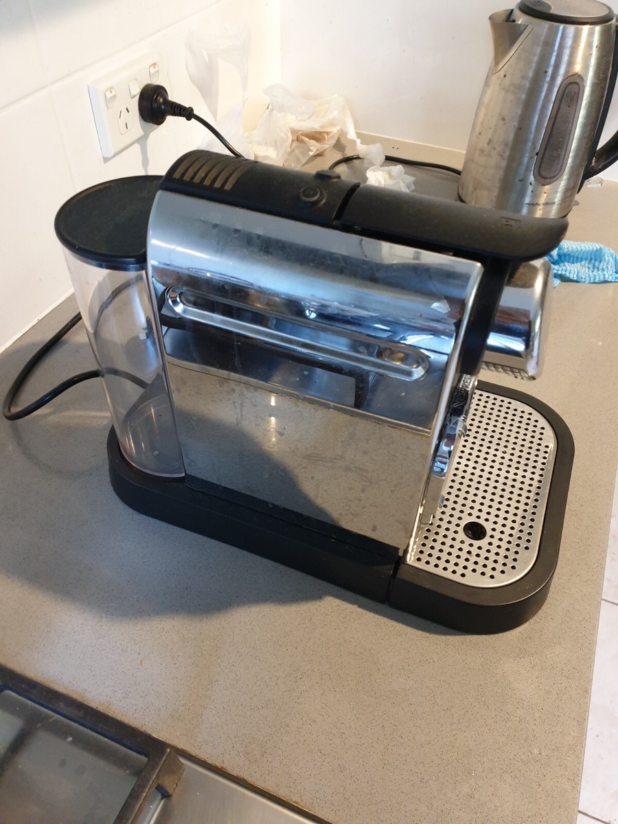 Breville CitiZ Nespresso Coffee Machine with Milk Frother BEC600MC