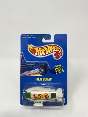 Hot Wheels Fuji Blimp - 1:64 Scale Diecast Toy Blimp - View #7