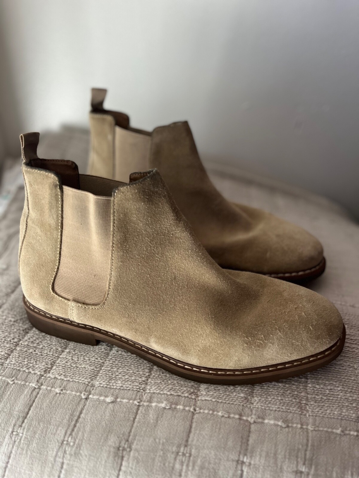 Steve Madden Mens Beige Suede Chelsea Boots Slip-On Dress Casual Shoe Size 10.5