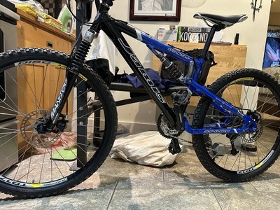 Jamis Dakar Sport Full Suspension: Shimano 9 Speed W/ Disc Brakes $900 obo
