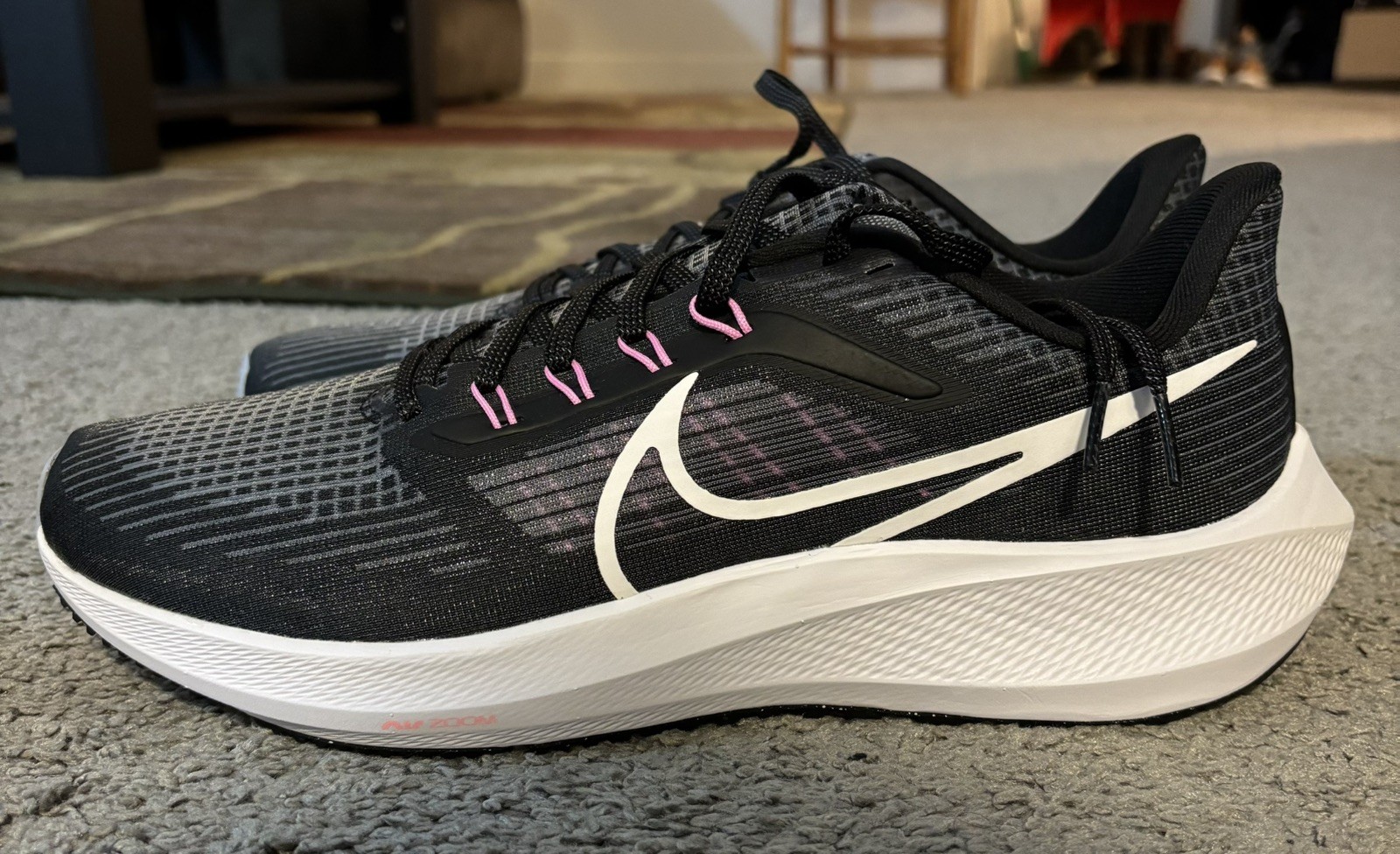 Size 10.5 - Nike Air Zoom Pegasus 39 Black Pink