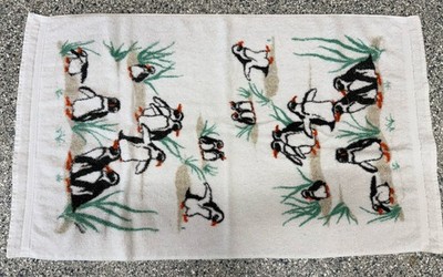 Vintage 100% Cotton R A Briggs Decorative Bath Beach Towel Penguins Bird Puffins