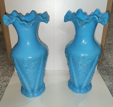 Ancienne paire de vases en opaline bleue Décor Papillon Feuillage Et Cerise H 23
