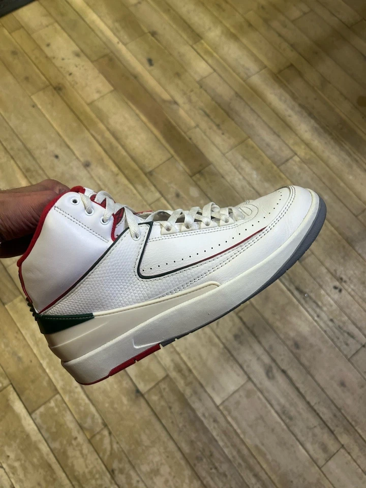 Größe 10 - Air Jordan 2 Retro Origins - Bild 1 von 4