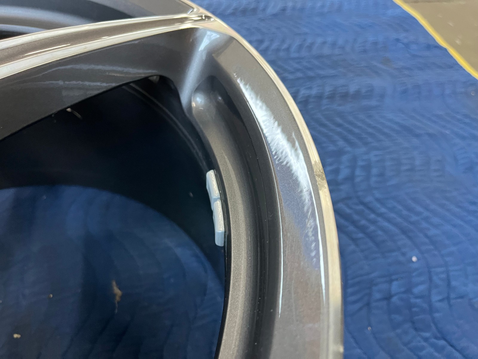 1 Genuine Ferrari 458 20" 5-Spoke Wheel