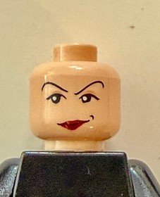 LEGO Catwoman Minifigure Black Suit with Dark Purple Trim Red Lips bat003