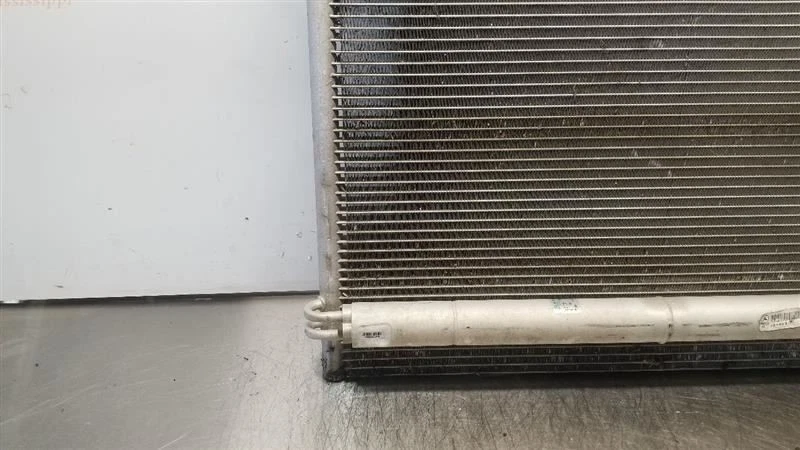 Condensador Mercedes Benz GLS550 19 4,7 L AC Foto 4 de 4