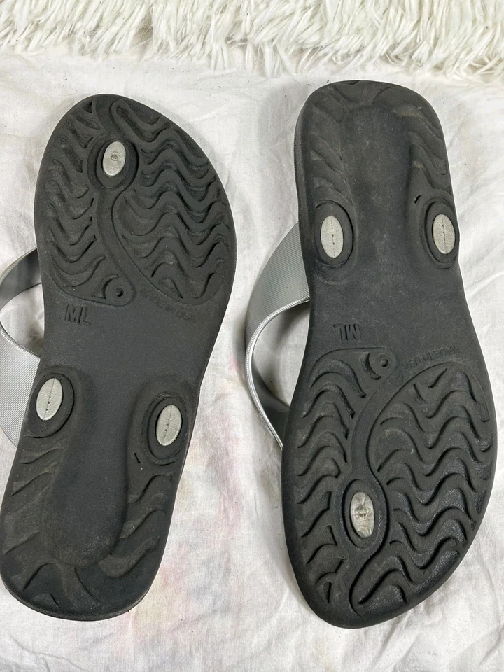 Sandálias femininas Okabashi flip flop tamanho M-L preto prata - Imagem 4 de 4