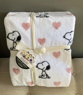 Berkshire Peanuts Snoopy White Pink Hearts King Blanket 109x90 NWT