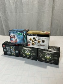 LEGO BIONICLE Zamor 8719 Kanohi/Krana-Kal Masks 8599 Rhotuka 8748 Squid 8934