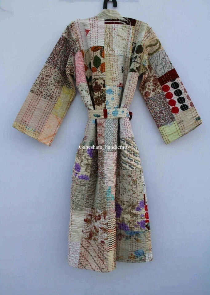 Chaqueta kantha hecha a mano con retazos de seda estilo kimono japonés bata kantha invierno Foto 2 de 4