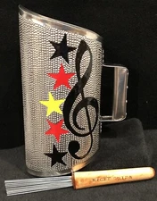 GUIRA PROFESIONAL DOMINICANA 20”X 13” ESTILO REINA CON SU GANCHO INCLUIDO