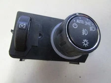 OEM 2015-2019 Cadillac GMC Chevrolet Headlight Control Switch Knob 84154108