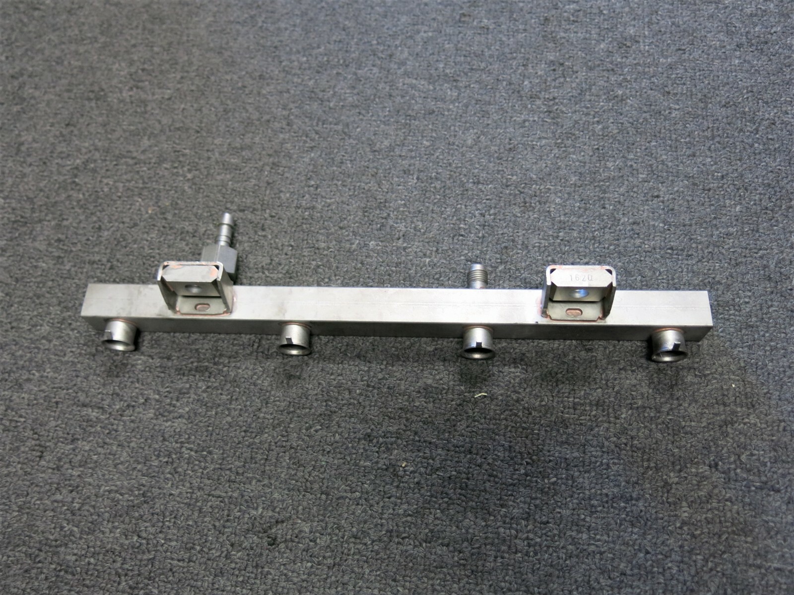 Ferrari 360 Fuel Rail BOSCH 0280151068