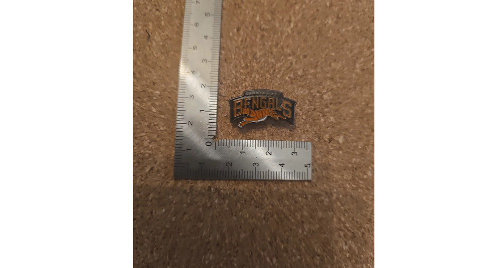 CINCINNATI BENGALS PIN Football NFL Logo Gift Enamel Hat Backpack Lapel Brooch