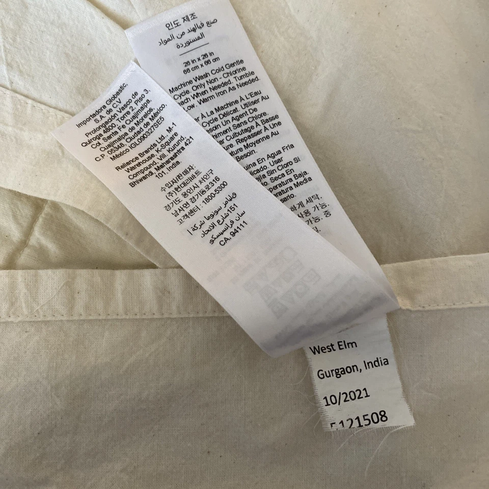 Juego de 2 fundas de almohada West Elm Pottery Barn blancas esponjosas 26 x 26 Foto 4 de 4