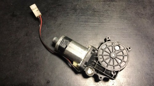 Motorheber hinten links BMW Serie 3 Limousine (E36)