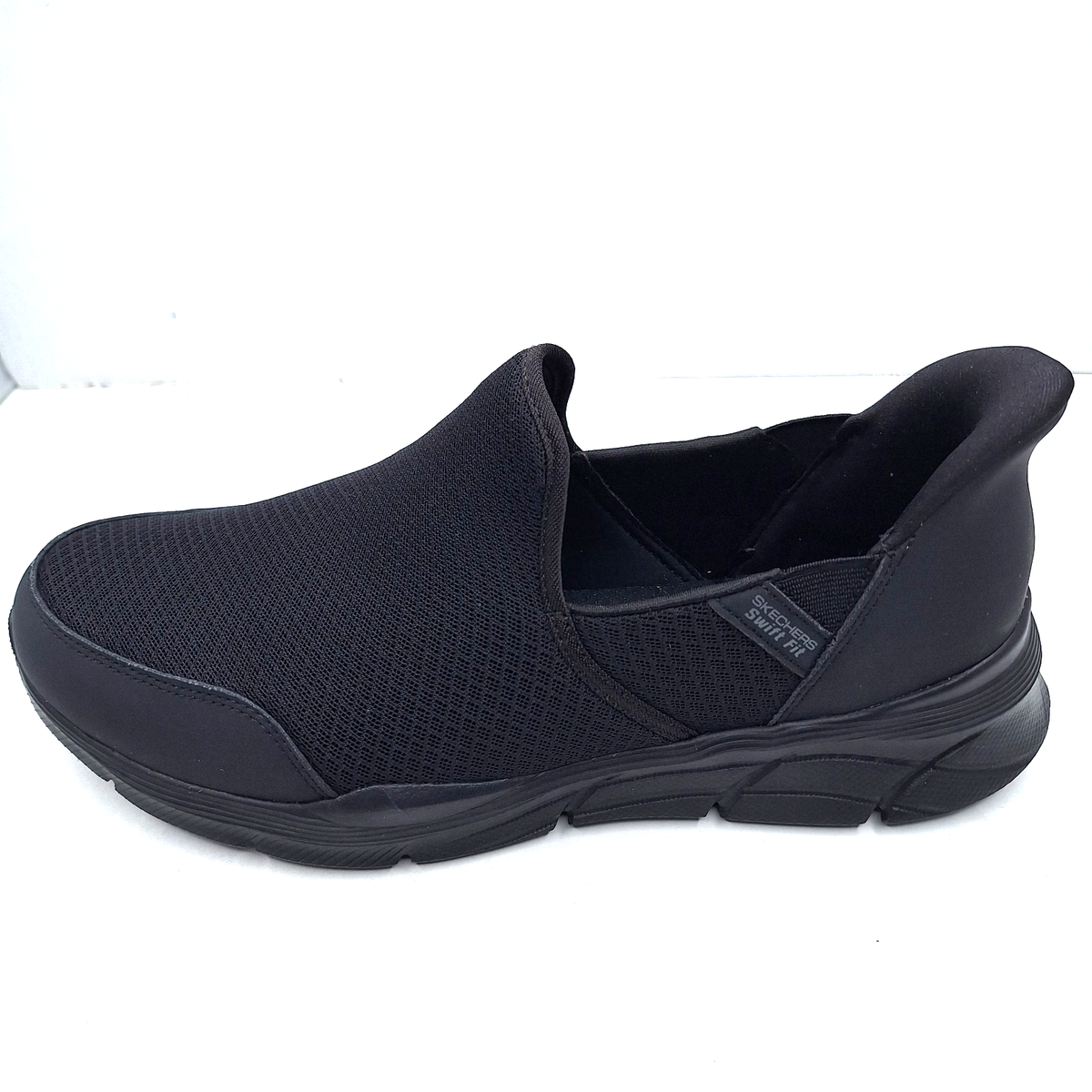 Skechers Men’s Black Slip-On Athletic Sneakers New In Box Size 9.5 No Hands. Male Skechers Hands Free Slip-ins™ Men main image 2