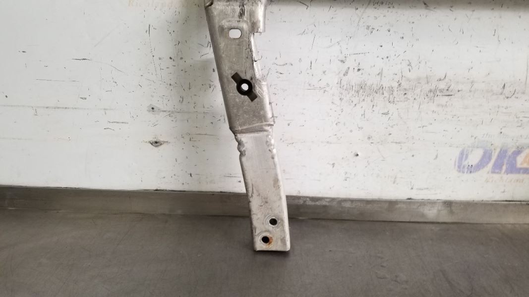 17 2017 MASERATI GHIBLI OEM LOWER RADIATOR CORE SUPPORT 