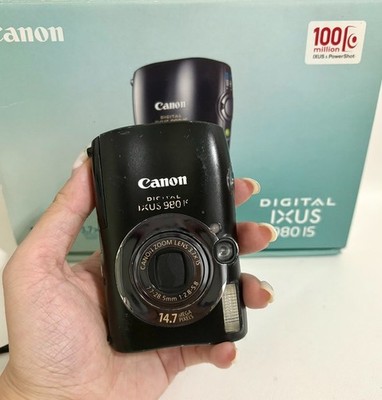 Canon IXUS 980 Digital Camera Kit With Box Cable Charger Battery 4G Card