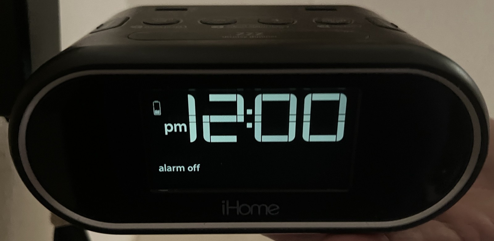 i Home Hi H 33 Alarm Clock Triple Display Alarm Clock With Dual Charging USB photo