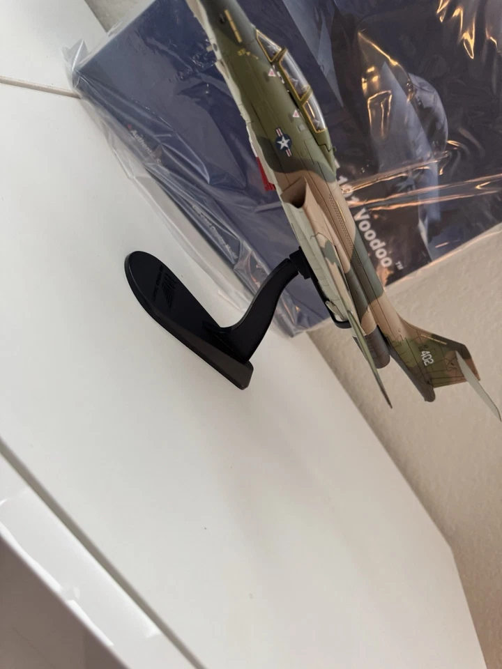 Hobby Master 1/72 RF-101B Voodoo USAF 192nd TRS NV ANG Hubbard Field NV HA3714 - Image 3 of 4