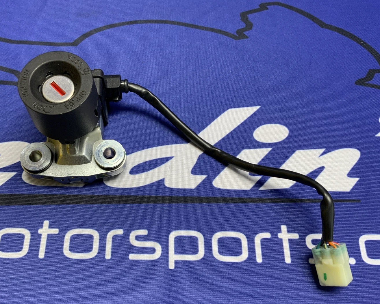 Ducati Ignition/Seat Lock Set Panigale V2 2022-2025 OEM 38520981C-3