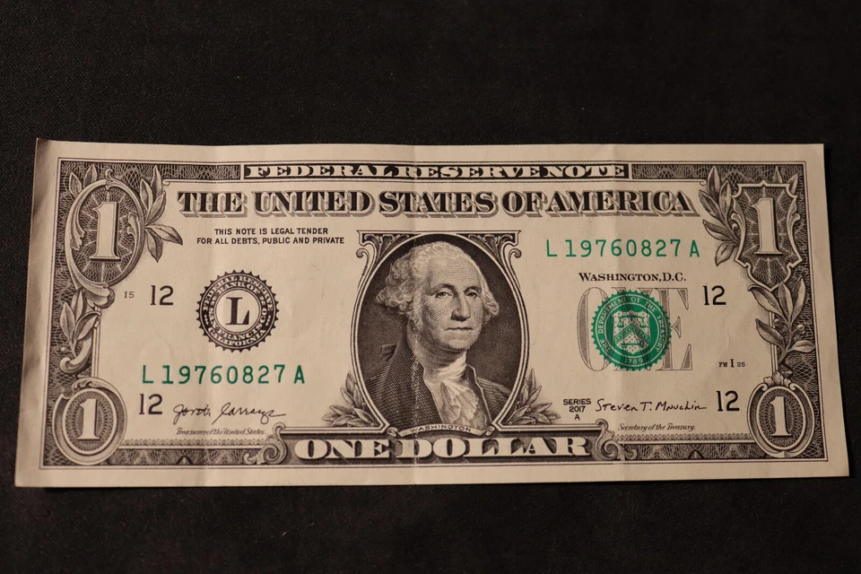 ONE DOLLAR FANCY BIRTHDAY/ANNIVERSARY NOTE [AUG 27, 1976]  SN # L 19760827 A - Image 2 of 3