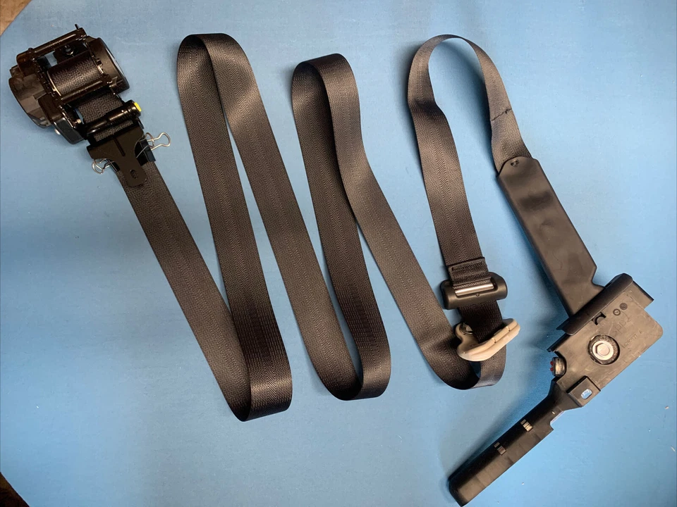 Nissan Murano 2019-2023 pretensor de cinturón de seguridad delantero izquierdo negro OEM Foto 2 de 4