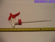 Qty= 200: Tolco Heavy Duty Red & White Non-Leaking Trigger Sprayer 9-1/4" 110246