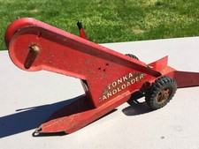 VINTAGE TONKA SANDLOADER RED PRESSED STEEL TOY W/CONVEYER BELT
