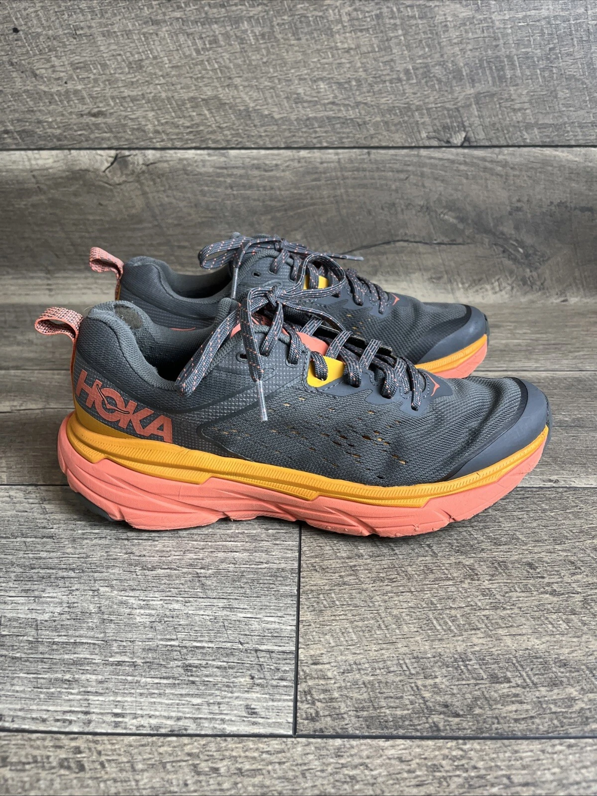 Hoka One One Challenger ATR 6 Gray Running Walking Trail Shoes Women’s Sz 9.5 B
